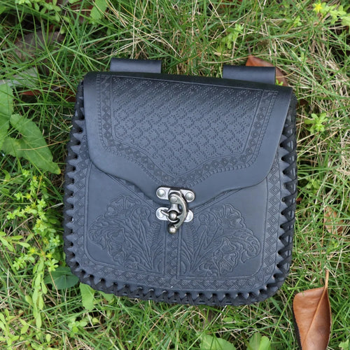 Embroidered Relic Satchel of the Wanderer